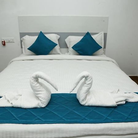 The Base Inn Pondicherry Bagian luar foto