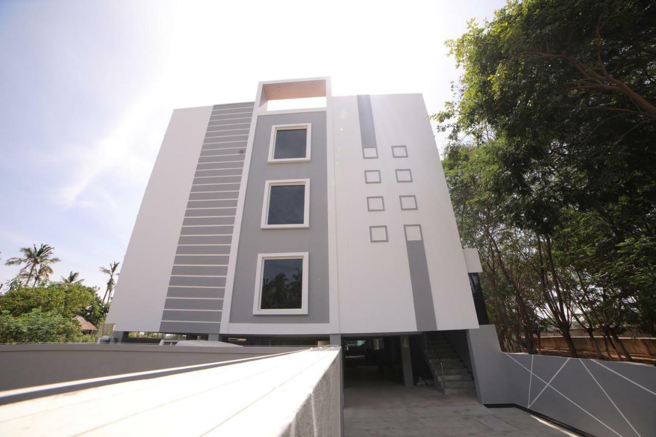 The Base Inn Pondicherry Bagian luar foto