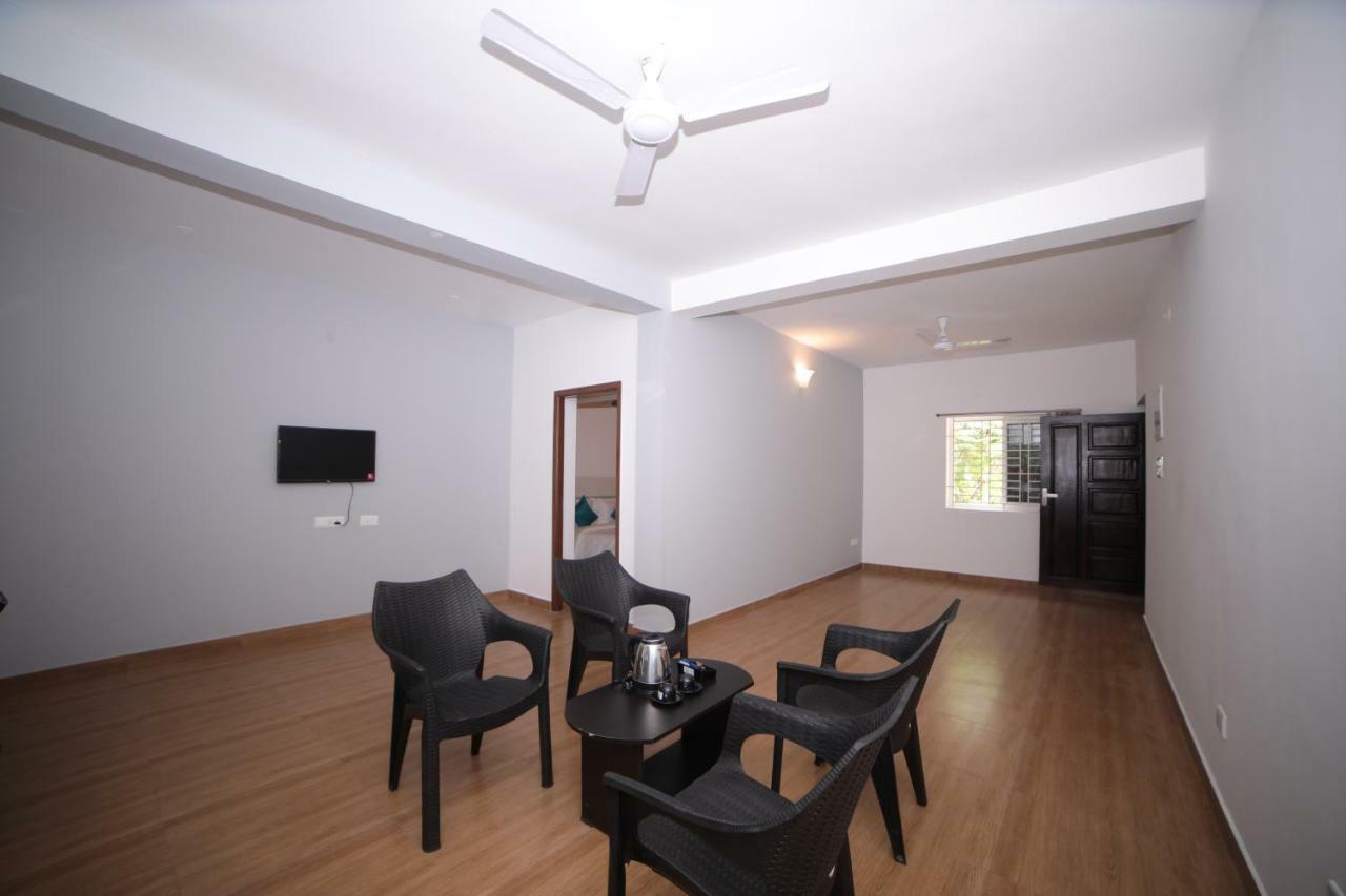 The Base Inn Pondicherry Bagian luar foto