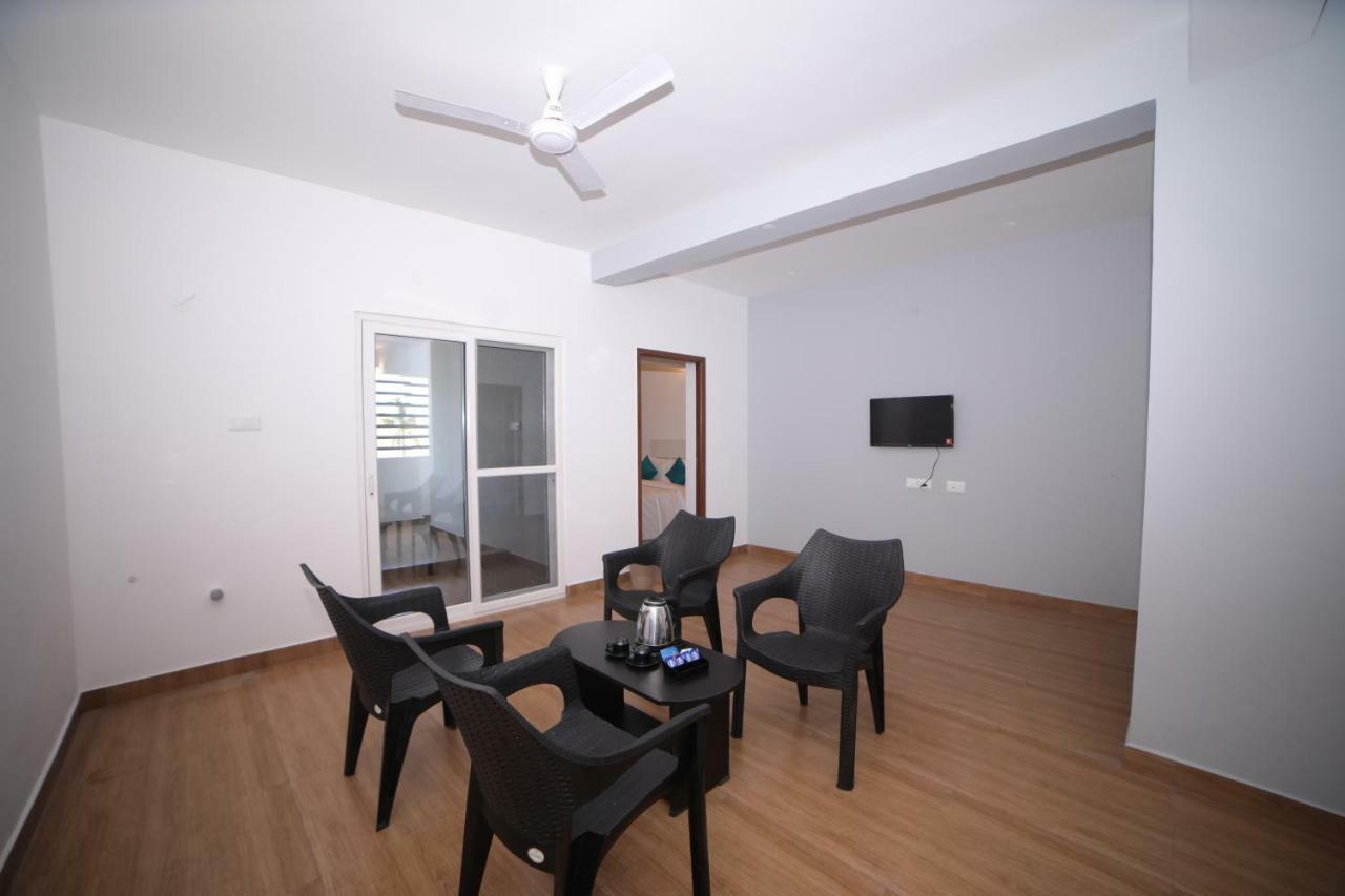 The Base Inn Pondicherry Bagian luar foto