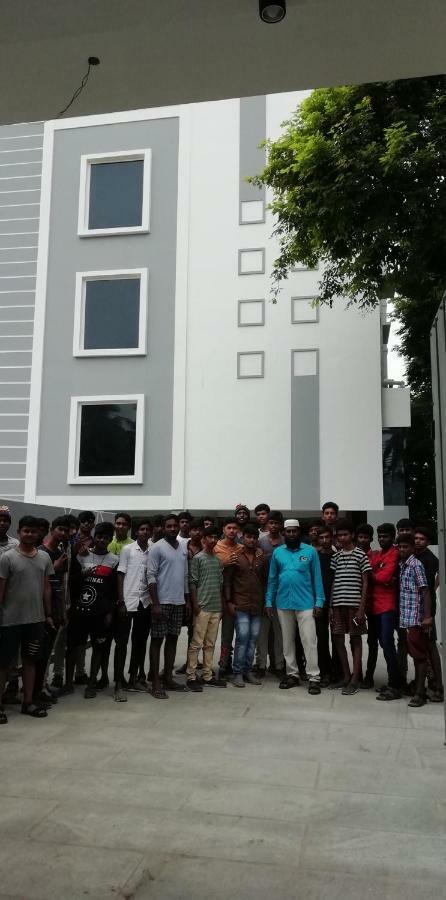 The Base Inn Pondicherry Bagian luar foto