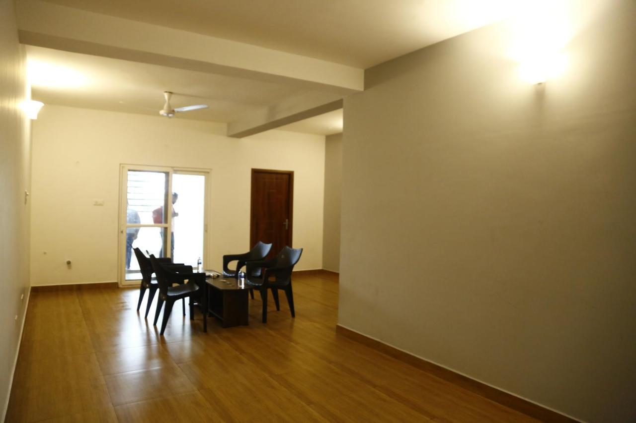 The Base Inn Pondicherry Bagian luar foto